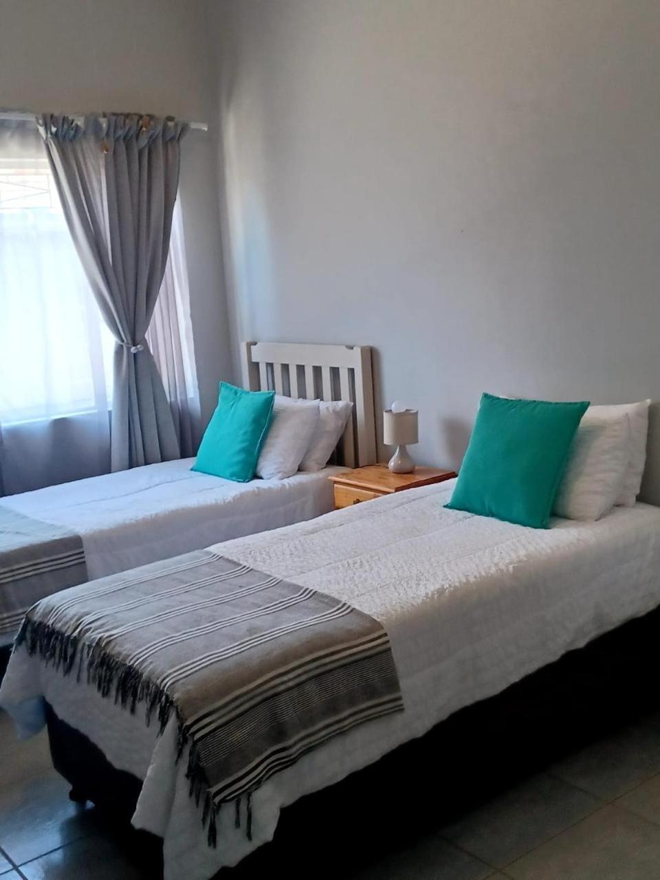 Oppi Draai Guesthouse Oudtshoorn Exteriör bild