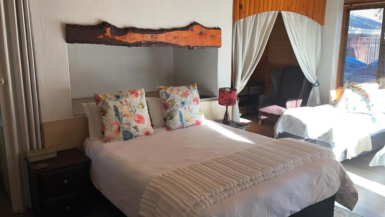 Oppi Draai Guesthouse Oudtshoorn Exteriör bild